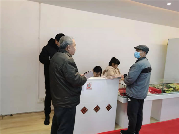 四川中青旅綿陽分社、綿陽市中旅假日旅行社、綿陽自來文化傳播有限公司24H自助售貨服務(wù)盛大開業(yè)